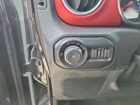 Used 2019 Jeep Wrangler Unlimited Rubicon AWD/4WD image 26