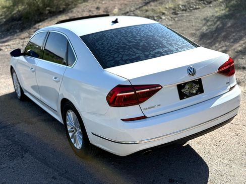 Used 2017 Volkswagen Passat 1.8T SE image 5