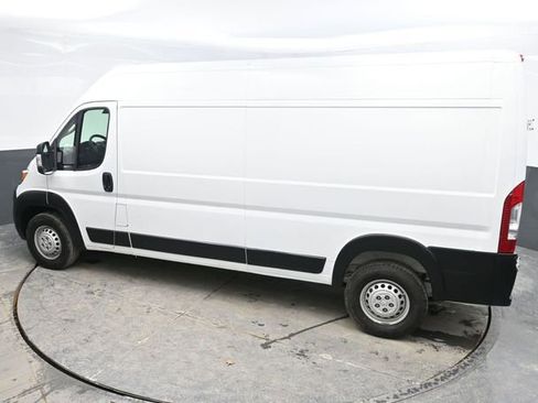 Used 2024 RAM ProMaster 2500 w/ Convenience Group image 24