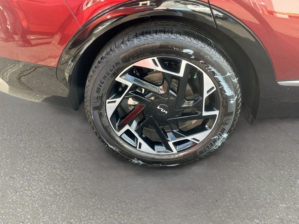Certified 2024 Kia Sportage SX FWD image 32