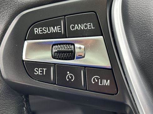 Used 2020 BMW 330i Sedan w/ Convenience Package RWD image 21