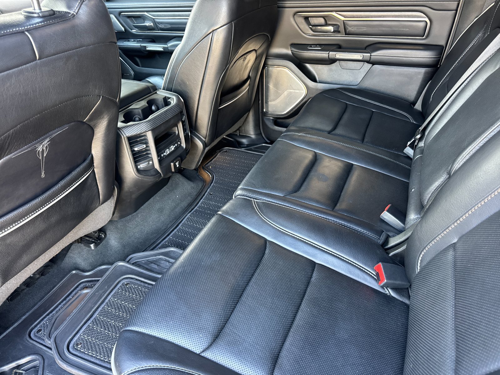 Used 2021 RAM 1500 Limited AWD/4WD image 14