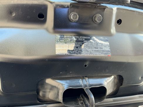 Used 2025 Nissan Pathfinder SL FWD image 24
