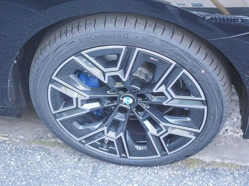 New 2026 BMW i5 eDrive40 w/ M Sport Package RWD image 9