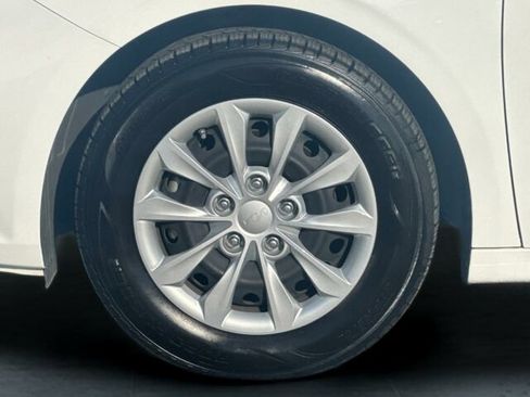 Used 2022 Kia Forte Sedan image 29