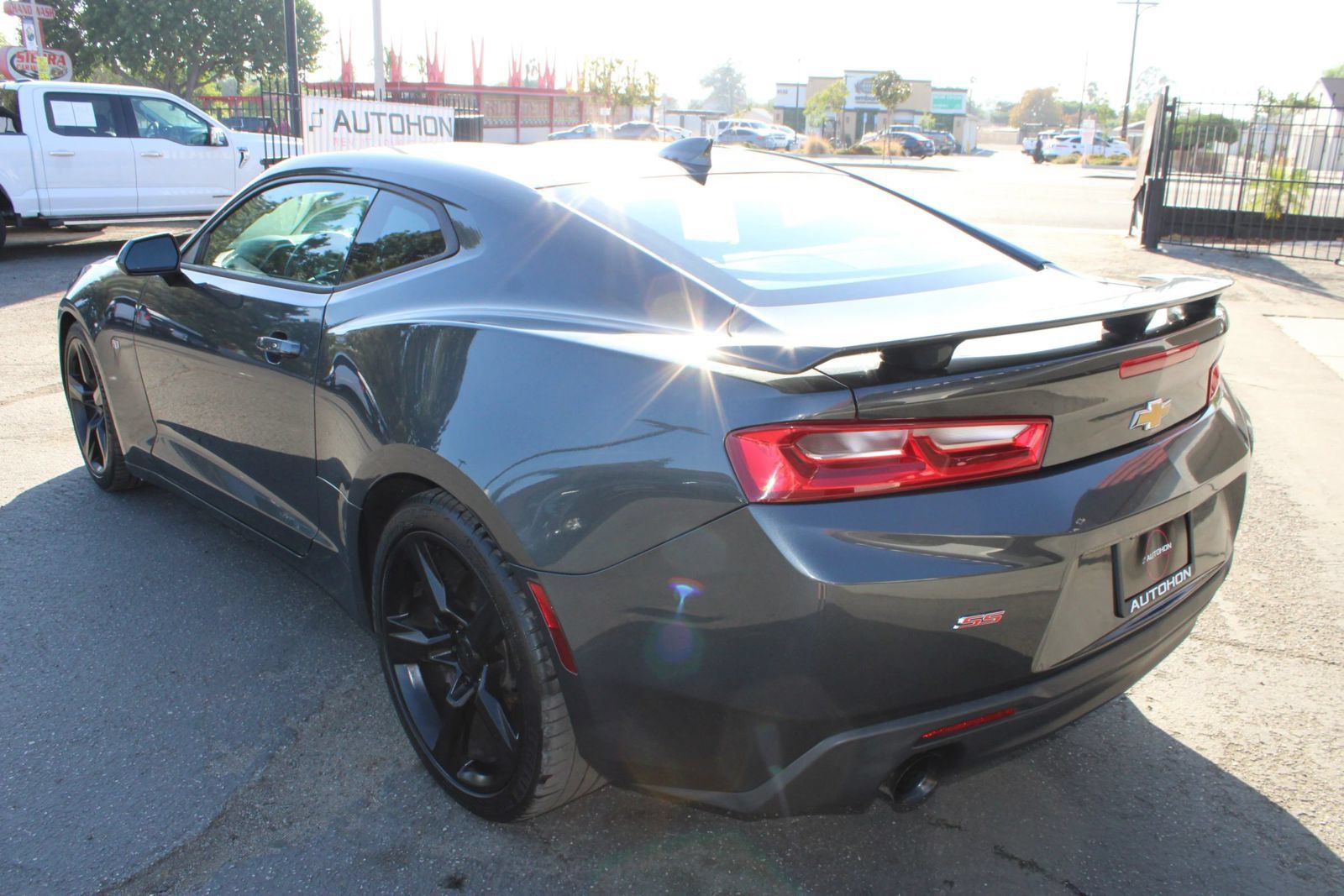 Used 2016 Chevrolet Camaro SS RWD image 7