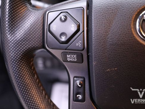 Used 2019 Toyota Tacoma TRD Sport image 20