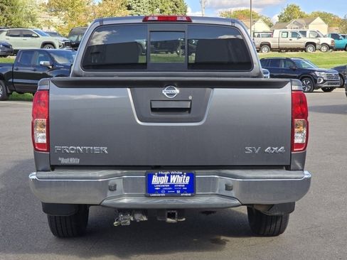 Used 2019 Nissan Frontier SV image 12