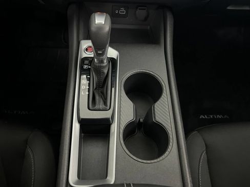 Used 2024 Nissan Altima 2.5 S FWD image 65