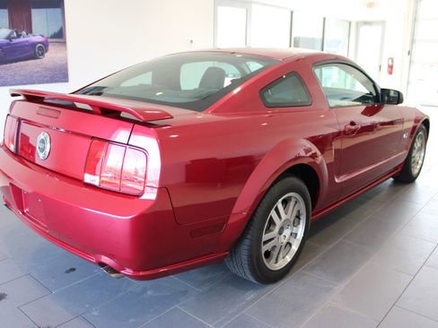 Used 2005 Ford Mustang GT Premium image 17
