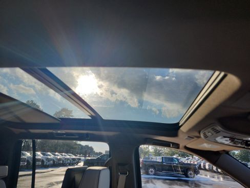 New 2026 GMC Yukon XL Denali w/ Denali Reserve Package image 7