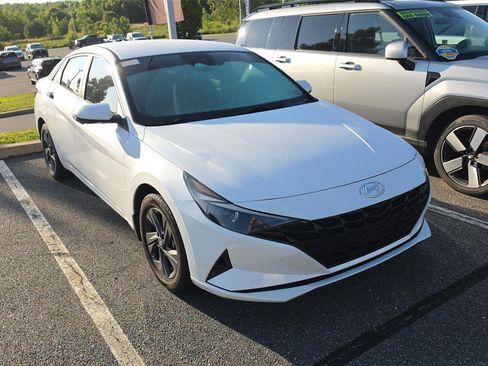 Used 2022 Hyundai Elantra SEL FWD image 1