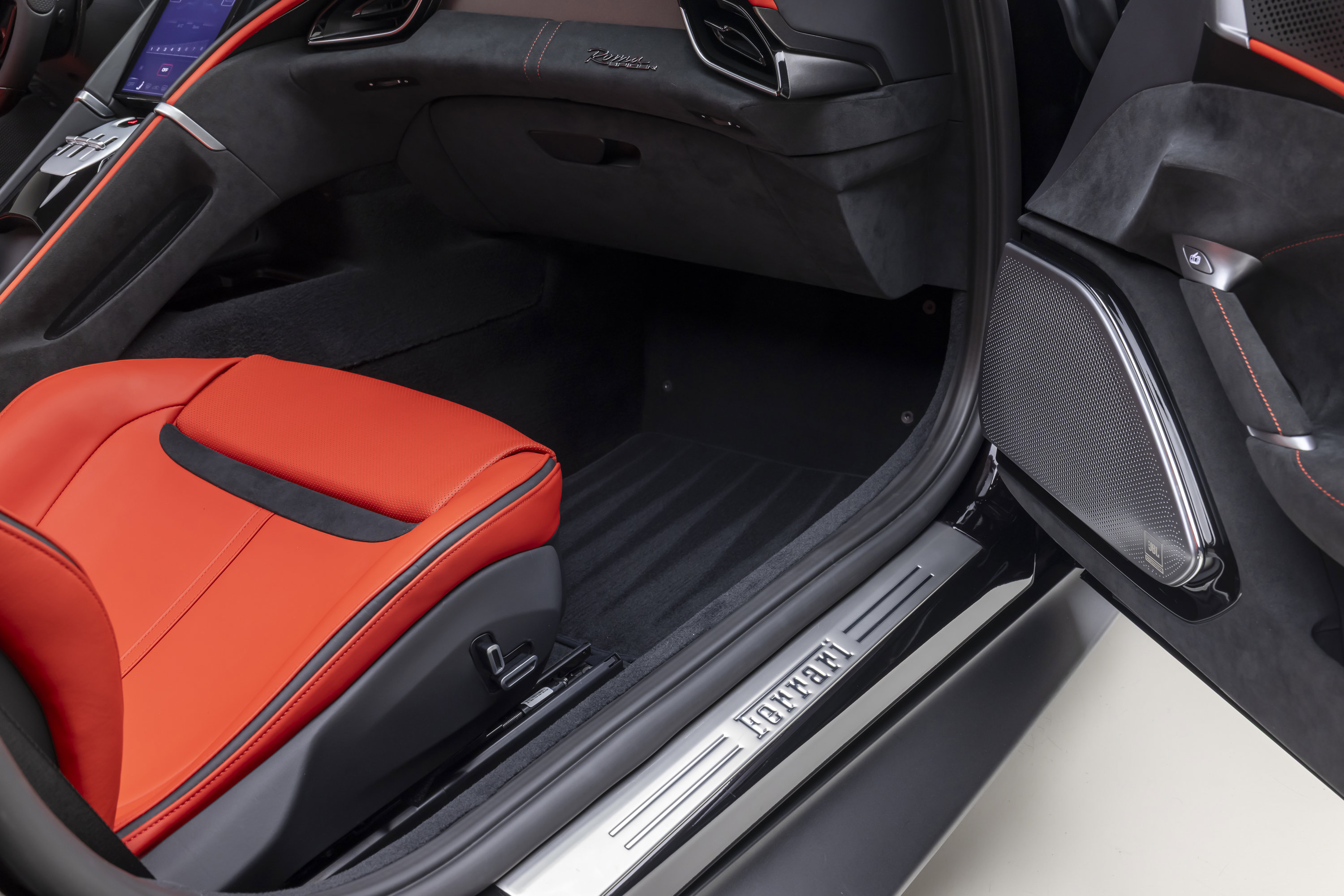 Certified 2026 Ferrari Roma Spider RWD image 59