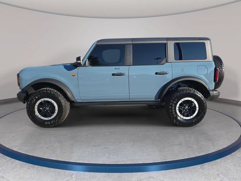 Used 2023 Ford Bronco Badlands w/ Sasquatch Package AWD/4WD image 8
