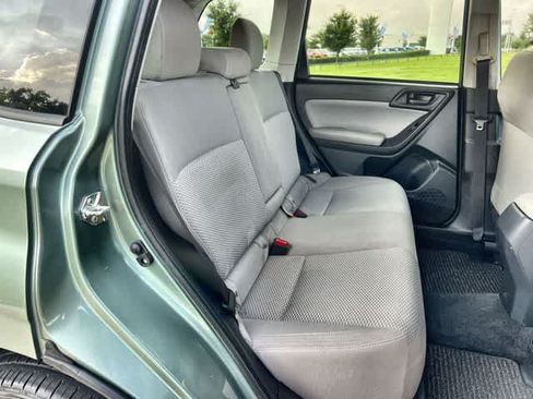 Used 2017 Subaru Forester 2.5i Premium AWD/4WD image 14