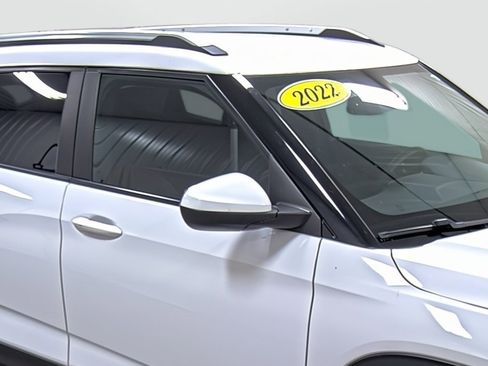 Used 2022 Chevrolet TrailBlazer LT w/ Convenience Package AWD/4WD image 15
