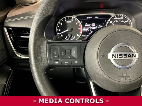 Used 2021 Nissan Rogue SV AWD/4WD image 11