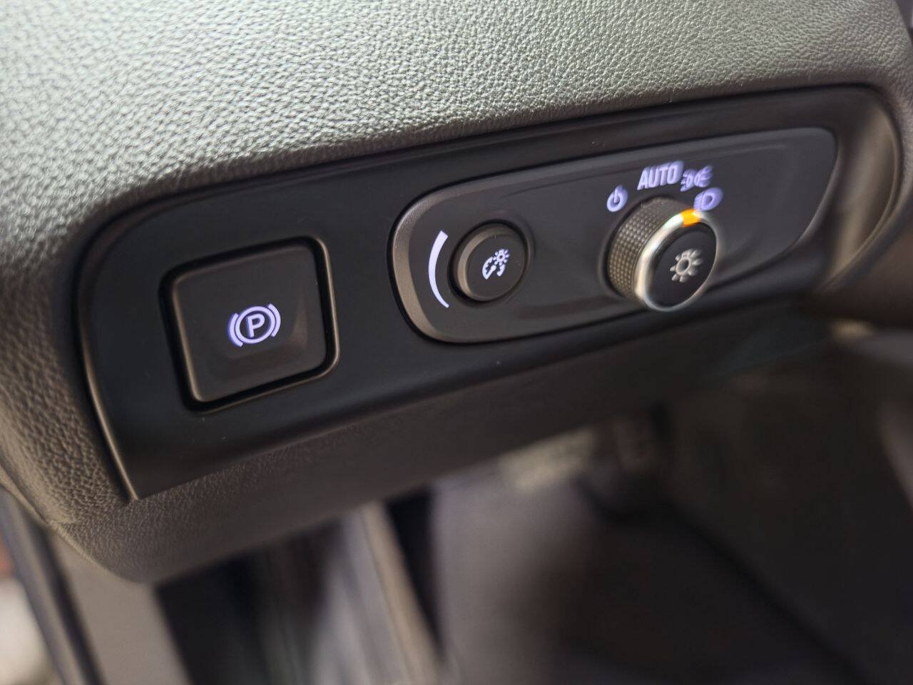 Used 2018 Buick Enclave Essence AWD/4WD image 28
