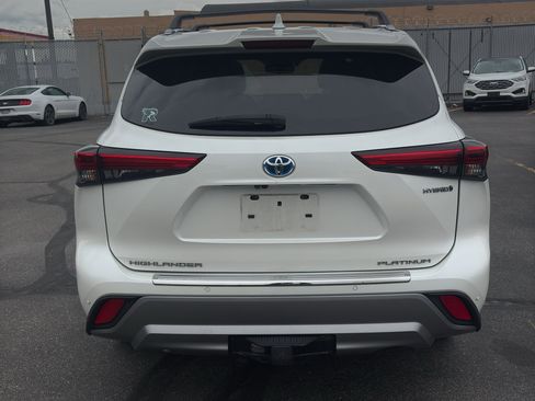 Used 2020 Toyota Highlander Platinum AWD/4WD image 6