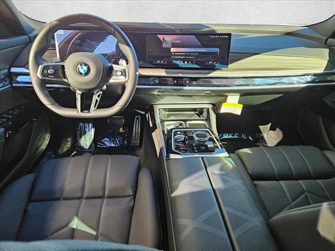 New 2025 BMW 760i xDrive w/ Executive Package image 14