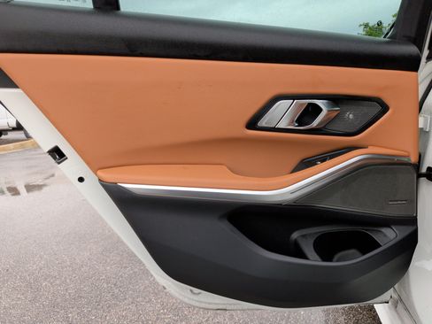 Used 2023 BMW 330i xDrive Sedan w/ Premium Package image 34