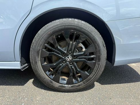 Used 2025 Honda Odyssey Sport-L image 10