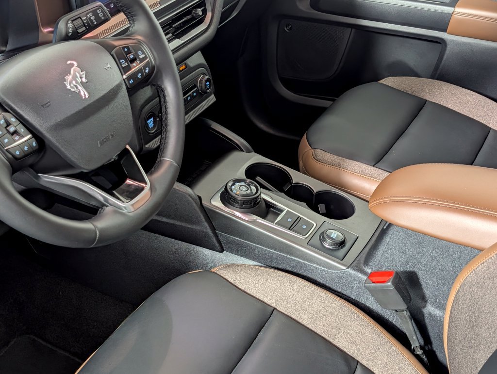 Certified 2025 Ford Bronco Sport Outer Banks w/ Outer Banks Tech Package+ AWD/4WD image 22