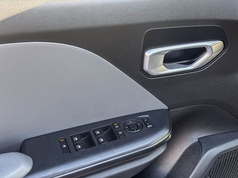 Used 2025 Kia K4 FWD image 23