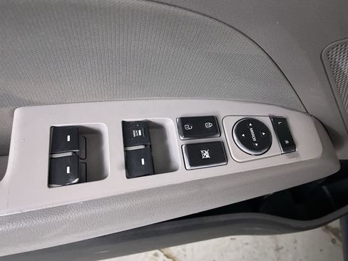 Used 2018 Hyundai Elantra SEL image 11