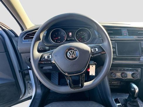 Used 2018 Volkswagen Tiguan S w/ 3rd Row Seat Package AWD/4WD image 12