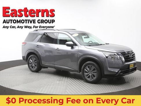 Used 2022 Nissan Pathfinder SV AWD/4WD image 51