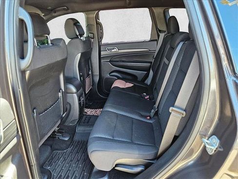 Used 2021 Jeep Grand Cherokee Laredo RWD image 14