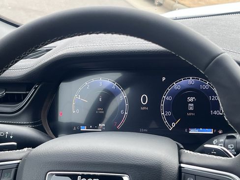 New 2026 Jeep Grand Cherokee Limited w/ Luxury Tech Group II image 23