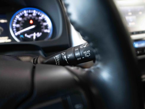 Used 2019 Toyota Highlander Limited image 14