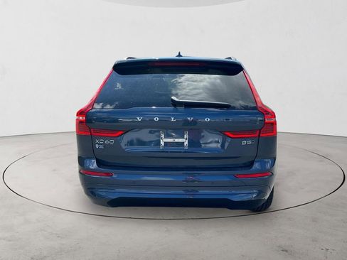 Certified 2023 Volvo XC60 B5 Core w/ Climate Package AWD/4WD image 4