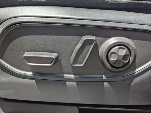 Used 2023 Jeep Grand Cherokee Altitude AWD/4WD image 14