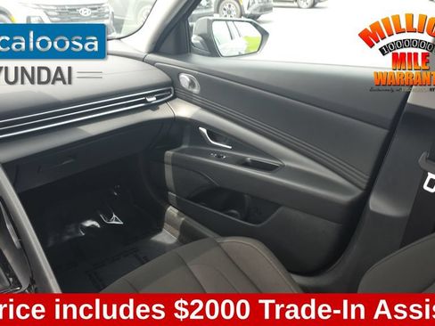 Used 2025 Hyundai Elantra SEL FWD image 28
