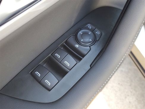 New 2026 Chevrolet Blazer LT image 15