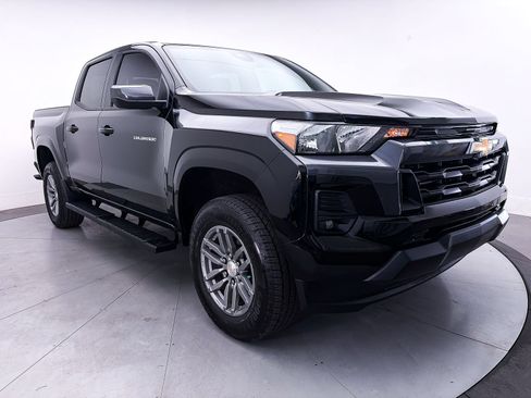 Used 2024 Chevrolet Colorado LT w/ LT Convenience Package RWD image 9