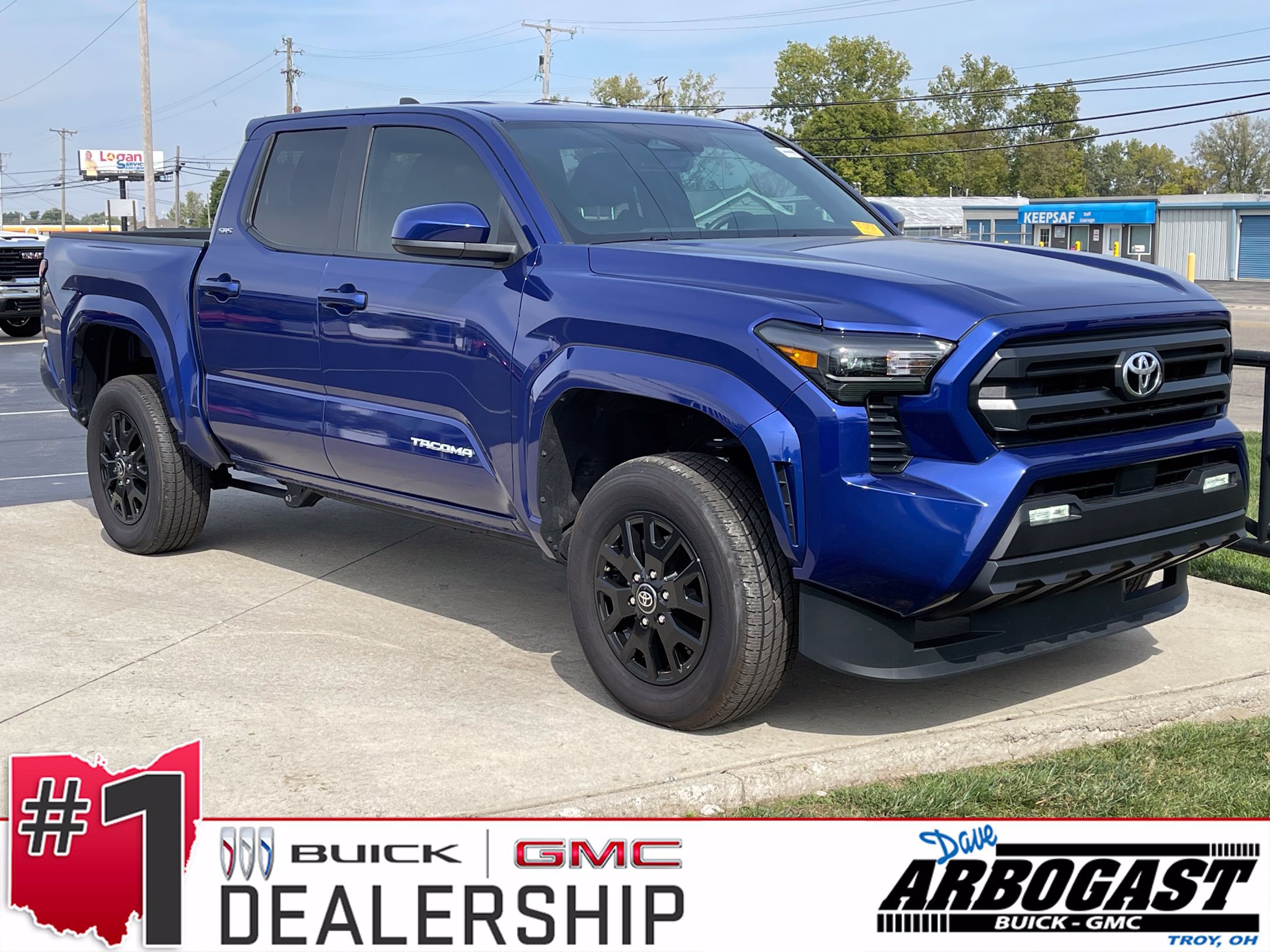 Used 2025 Toyota Tacoma SR5 AWD/4WD image 1