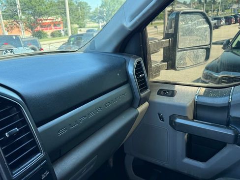 Used 2020 Ford F250 XLT w/ XLT Premium Package AWD/4WD image 23