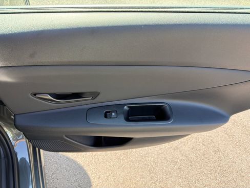 New 2026 Hyundai Elantra Sport FWD image 17