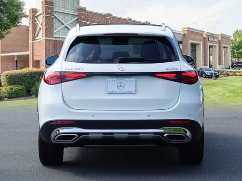 Certified 2025 Mercedes-Benz GLC 300 4MATIC image 5