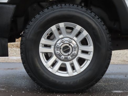 Used 2019 Ford F250 XL w/ STX Appearance Package image 8