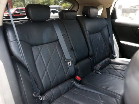 Used 2011 INFINITI FX35 2WD w/ Premium Pkg image 23