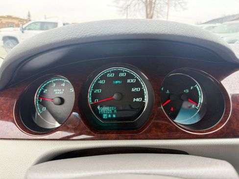 Used 2011 Buick Lucerne CXL image 12