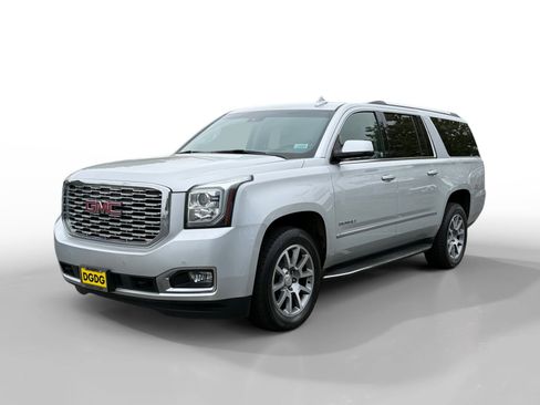 Used 2019 GMC Yukon XL Denali image 1