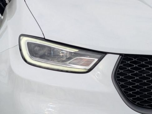 New 2026 Chrysler Pacifica Select image 9