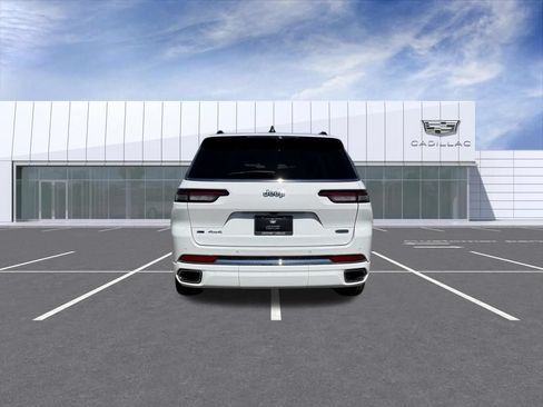 Used 2023 Jeep Grand Cherokee L Overland w/ Rear Seat Video Group I AWD/4WD image 12