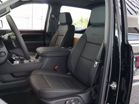 New 2026 GMC Sierra 1500 Denali w/ Denali Reserve Package image 12